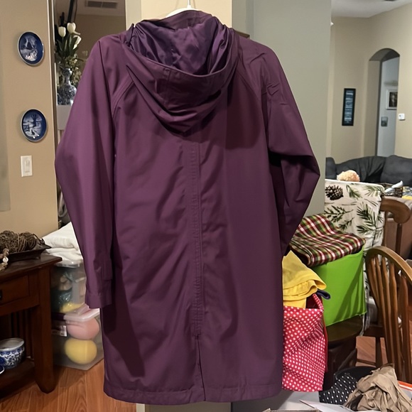 LL Bean rain jacket with detachable hood. - Picture 6 of 11